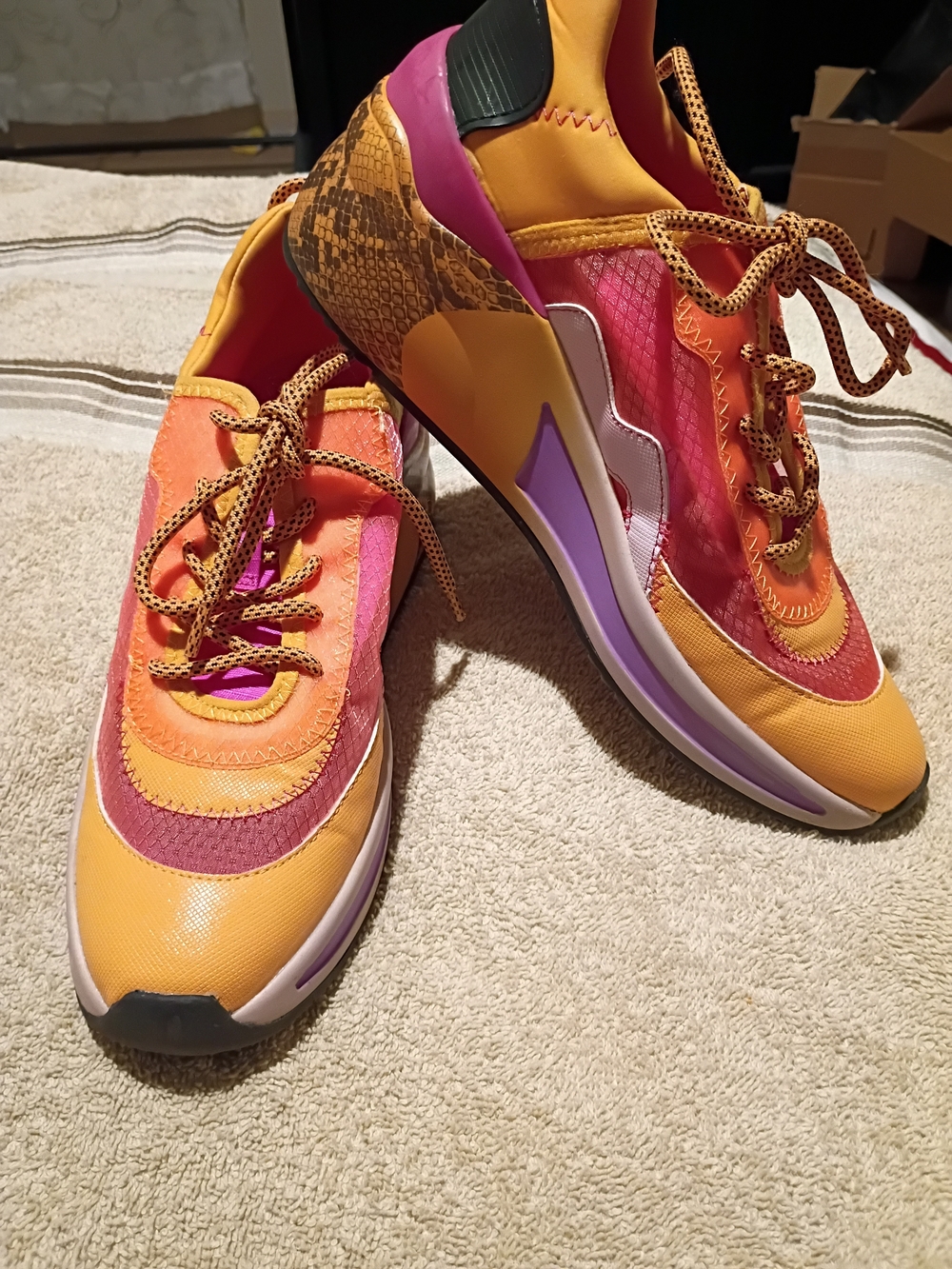 Gianni Bini Colorblock Sneakers in Yellow, Pink and Orange Size 8M